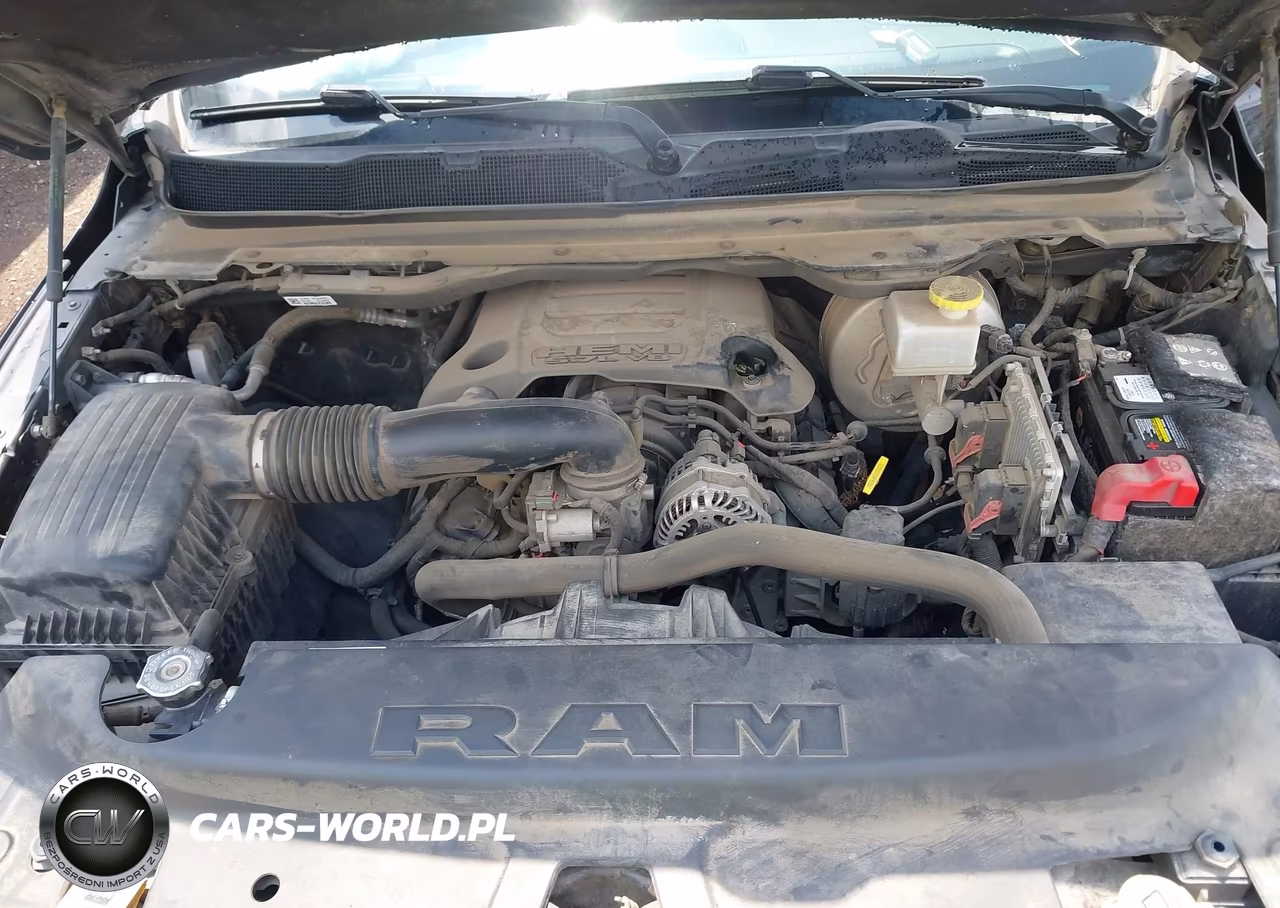 2019 Ram 1500 Laramie VIN:1C6SRFJT1KN787032 - 10