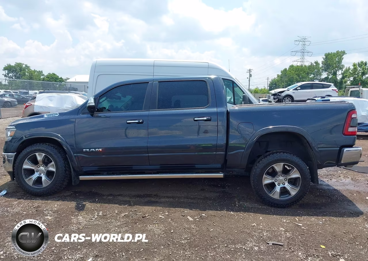 2019 Ram 1500 Laramie VIN:1C6SRFJT1KN787032 - 14