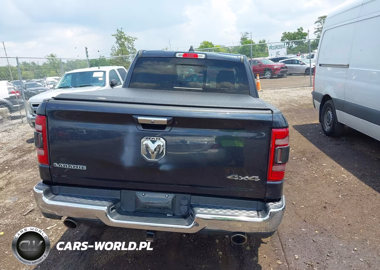 2019 Ram 1500 Laramie VIN:1C6SRFJT1KN787032 - 16