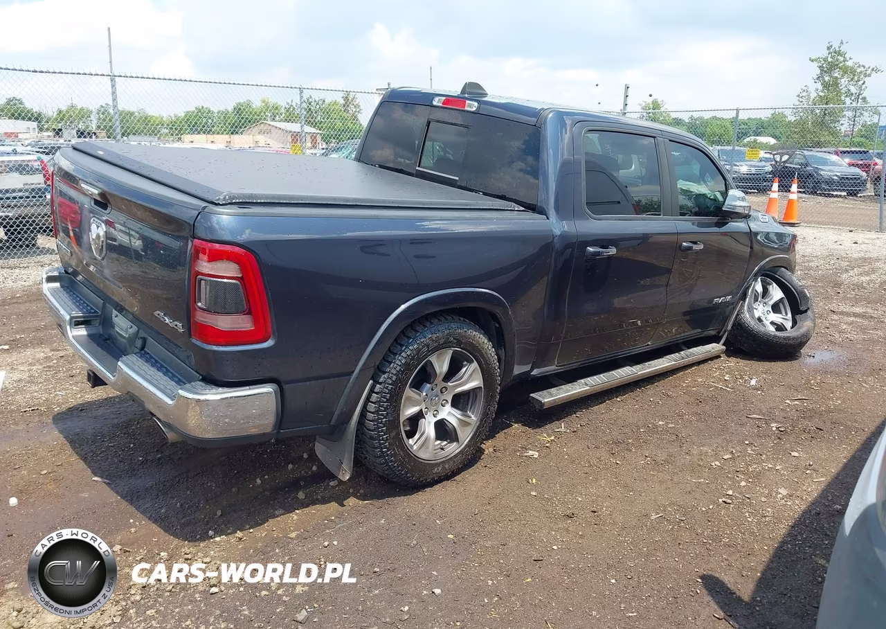 2019 Ram 1500 Laramie VIN:1C6SRFJT1KN787032 - 4