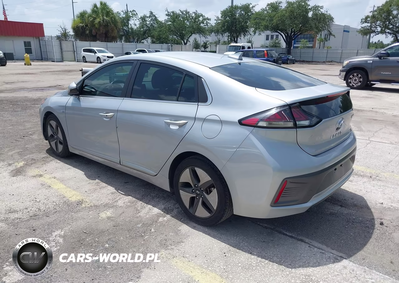 2020 Hyundai Ioniq Hybrid Sel VIN:KMHC85LC6LU242650 - 3