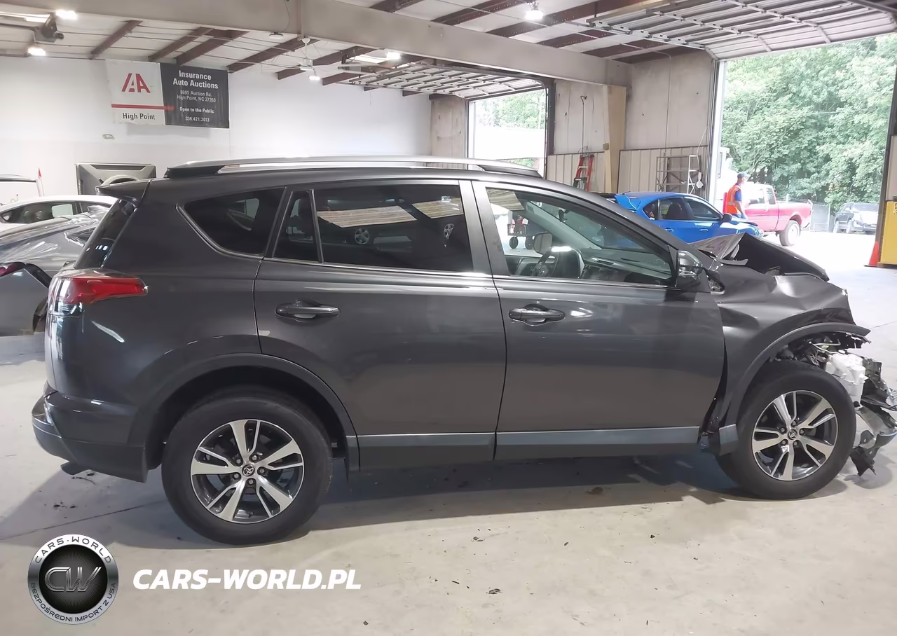 2018 Toyota Rav4 Xle VIN:2T3WFREV0JW522268 - 14