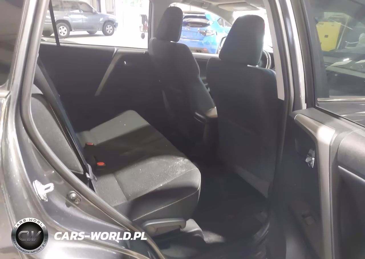 2018 Toyota Rav4 Xle VIN:2T3WFREV0JW522268 - 8