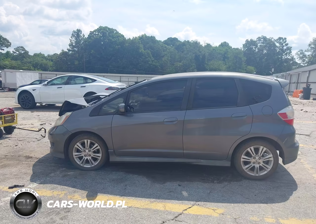 2011 Honda Fit Sport VIN:JHMGE8H57BS007841 - 14