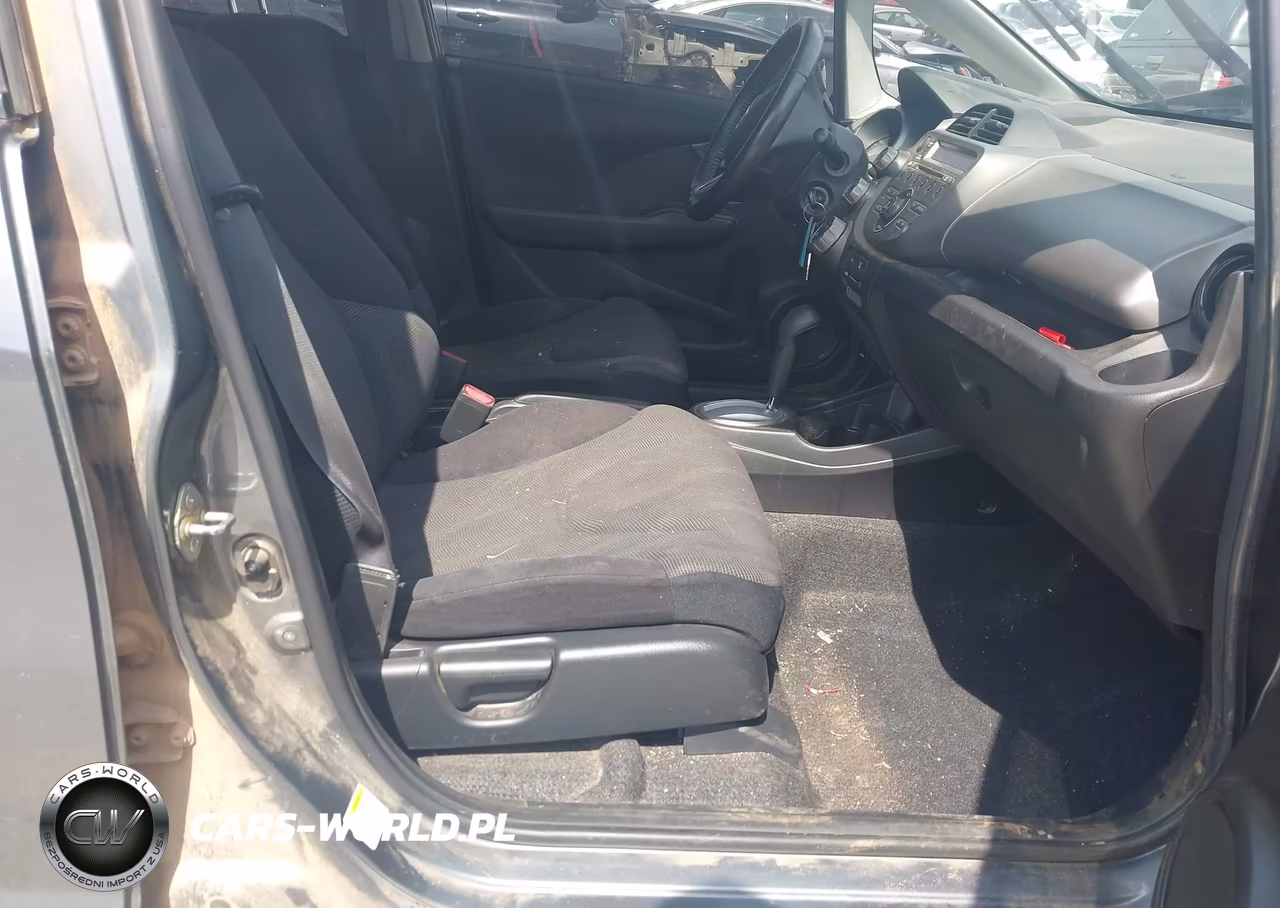 2011 Honda Fit Sport VIN:JHMGE8H57BS007841 - 5