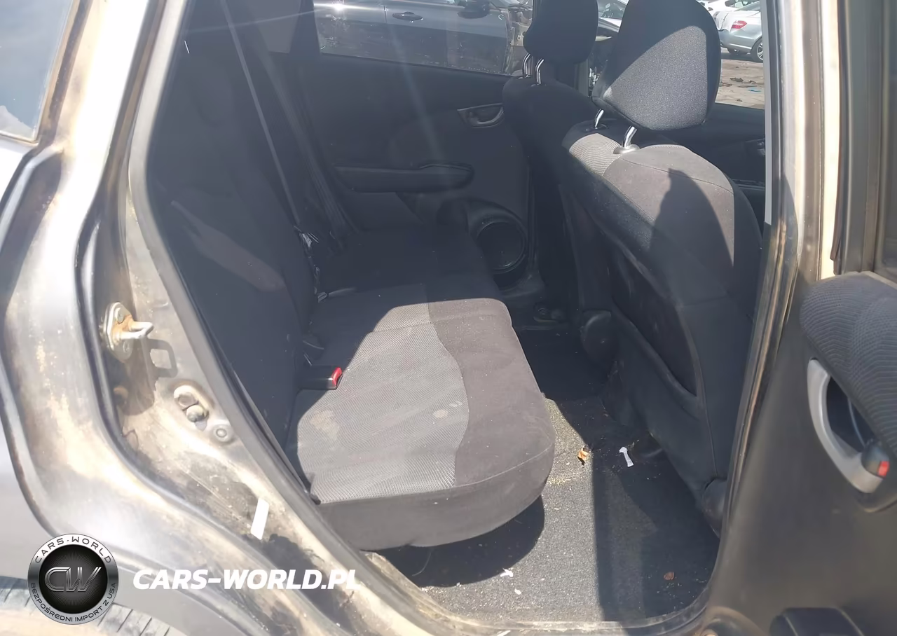 2011 Honda Fit Sport VIN:JHMGE8H57BS007841 - 8