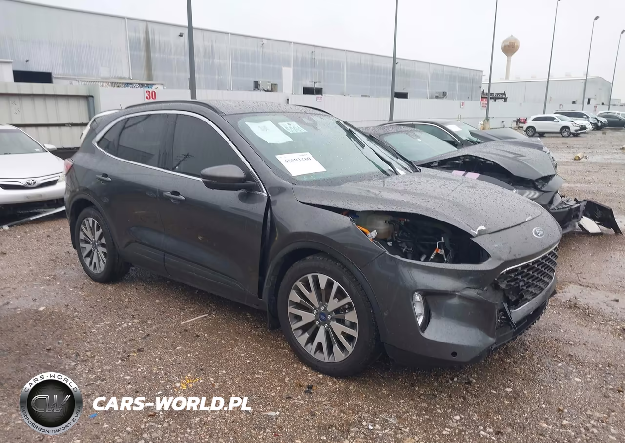 2020 Ford Escape Titanium Hybrid – zdjęcie 1 z 17
