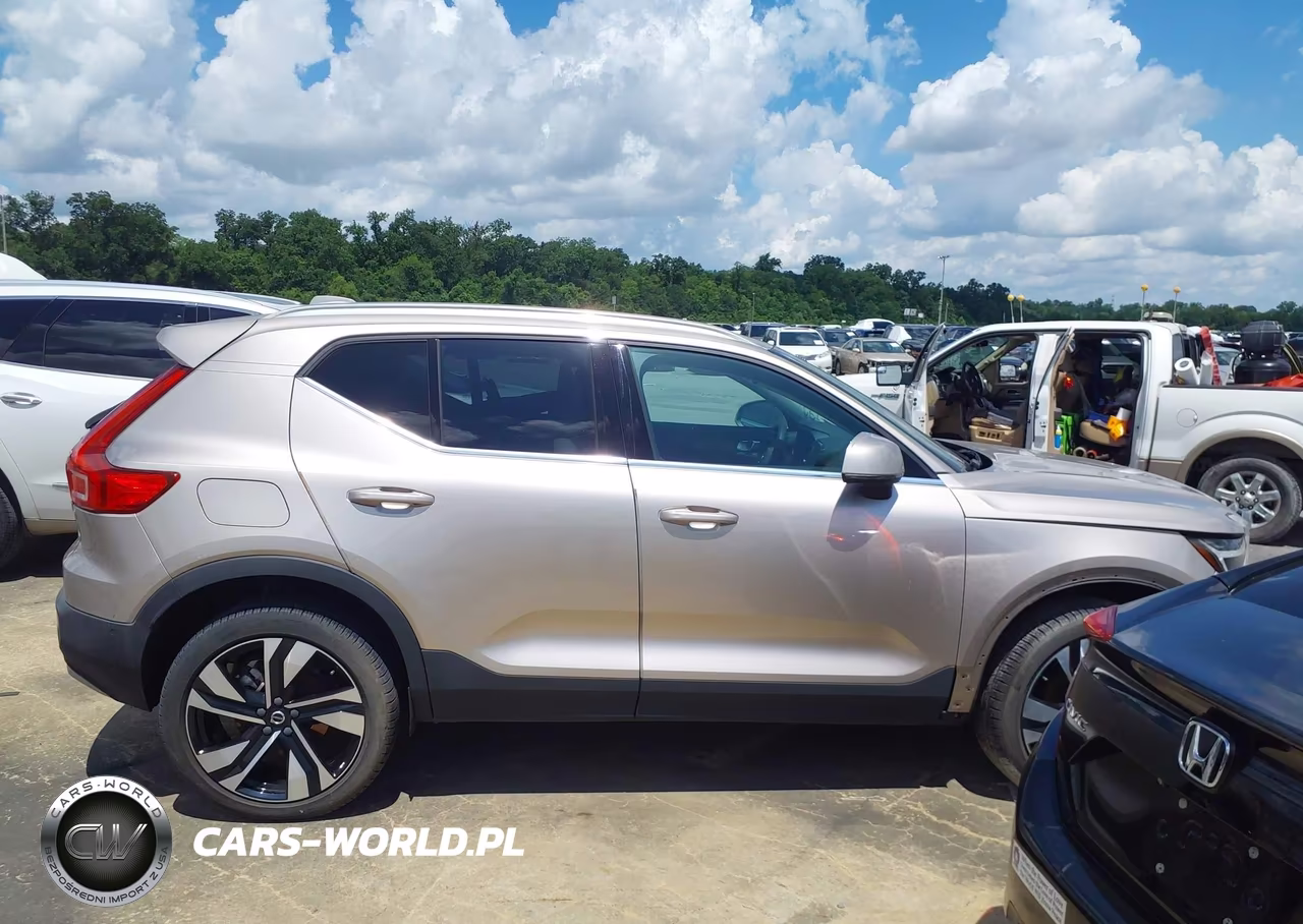 2023 Volvo Xc40 B5 Plus Bright Theme VIN:YV4L12UE1P2049974 - 13