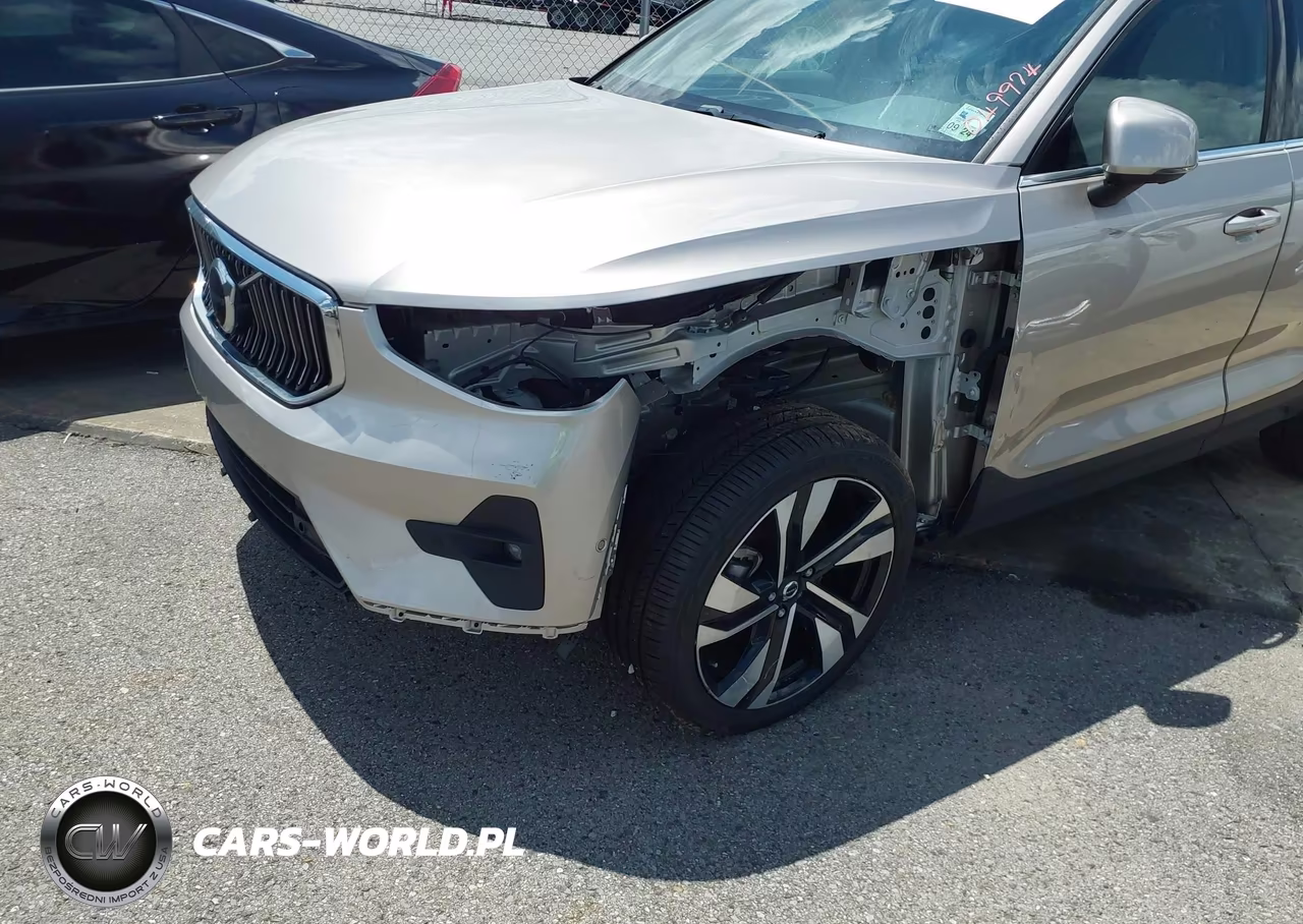 2023 Volvo Xc40 B5 Plus Bright Theme VIN:YV4L12UE1P2049974 - 6