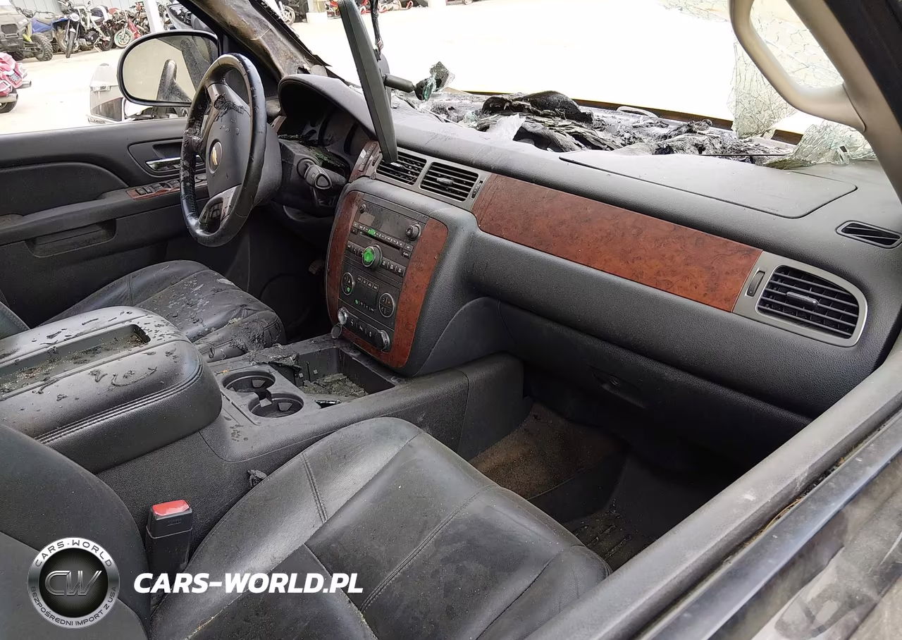 2012 Chevrolet Suburban Lt VIN:1GNSKJE76CR187377 - 5