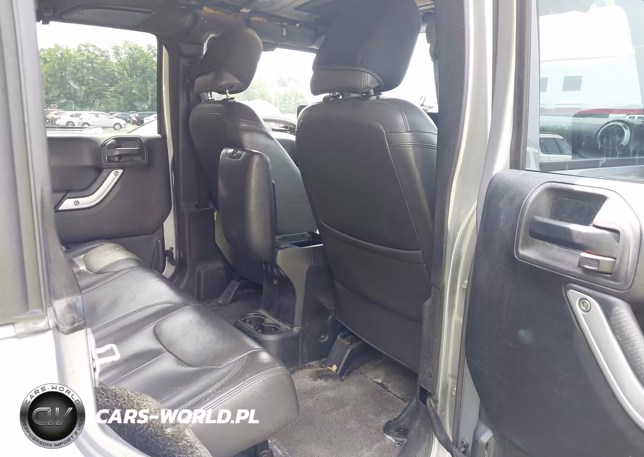 2015 Jeep Wrangler Unlimited Sahara VIN:1C4BJWEG0FL620708 - 8