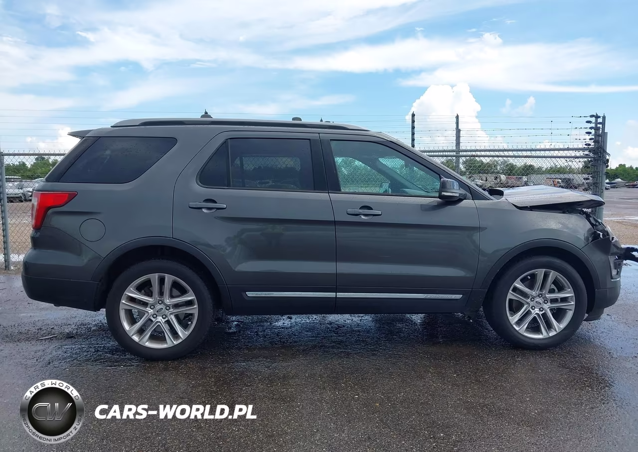 2017 Ford Explorer Xlt VIN:1FM5K7D85HGE19372 - 13