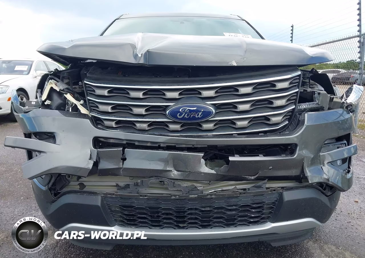 2017 Ford Explorer Xlt VIN:1FM5K7D85HGE19372 - 6