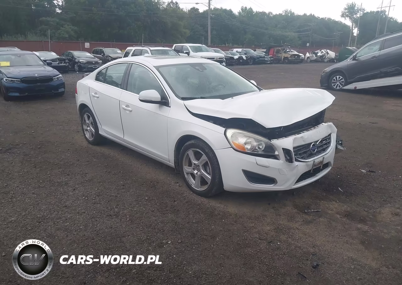 2012 Volvo S60 T5-T5 W-Moonroof