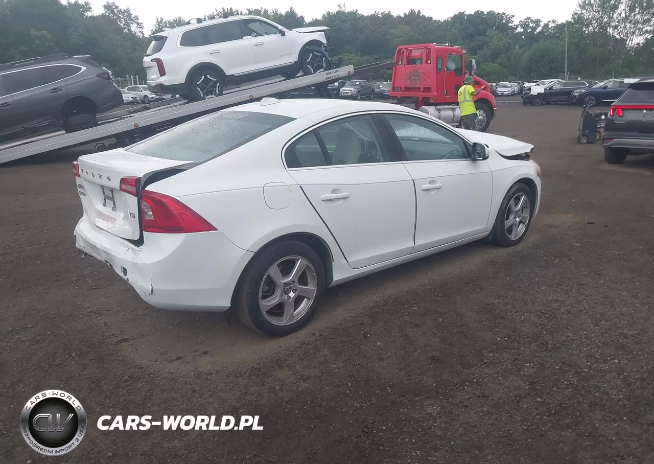 2012 Volvo S60 T5-T5 W-Moonroof VIN:YV1622FS6C2126553 - 4