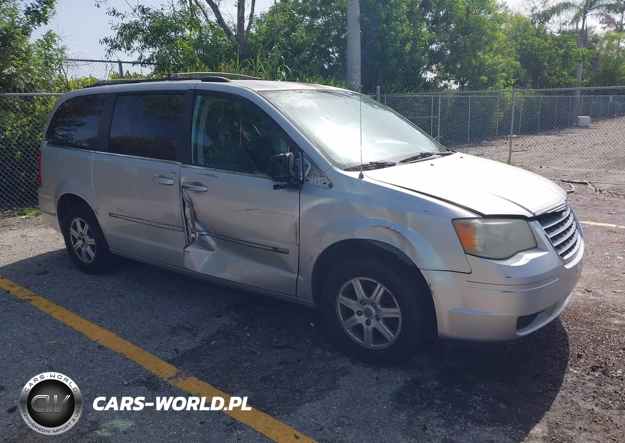 2010 Chrysler Town & Country Touring