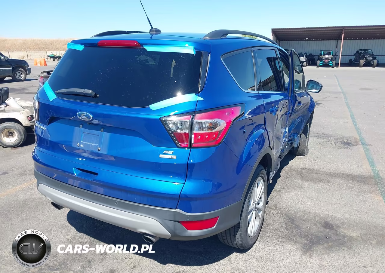 2017 Ford Escape Se VIN:1FMCU9GD7HUC32285 - 4