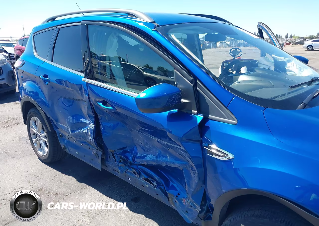 2017 Ford Escape Se VIN:1FMCU9GD7HUC32285 - 6