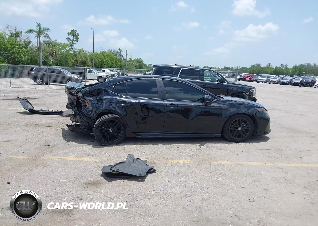2025 Toyota Camry Se VIN:4T1DAACK1SU594459 - 13