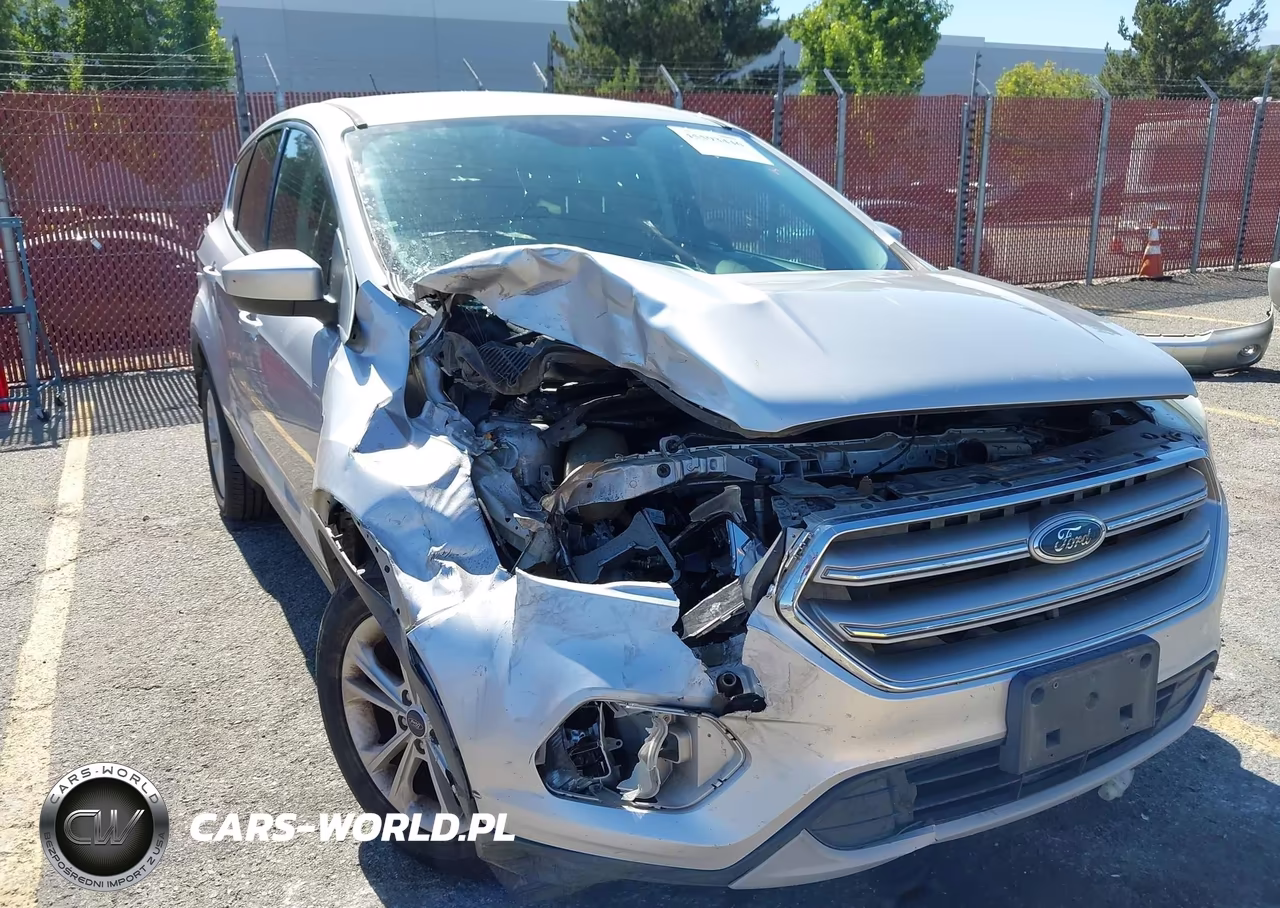 2017 Ford Escape Se VIN:1FMCU0G95HUB46772 - 6