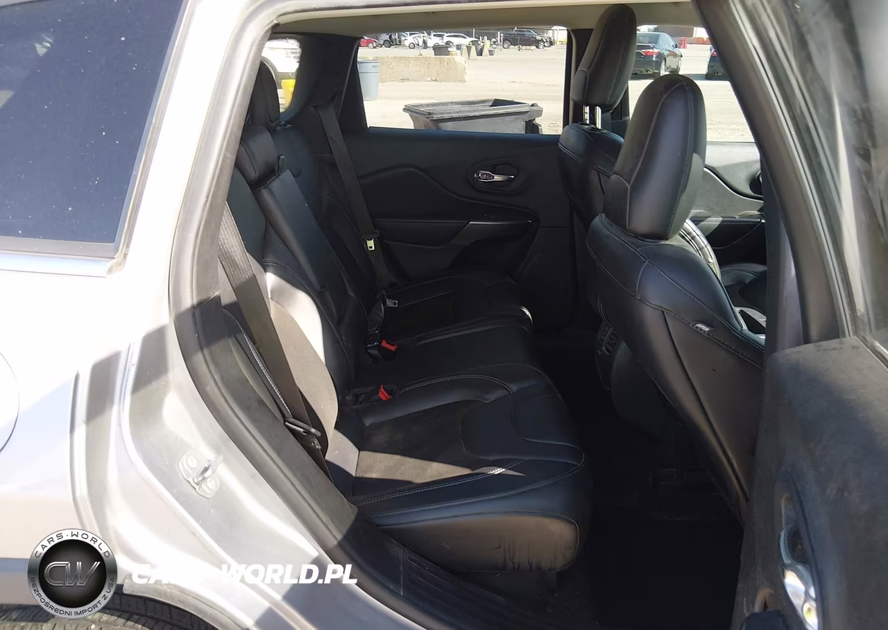 2020 Jeep Cherokee Latitude Plus 4X4 VIN:1C4PJMLB9LD603476 - 8