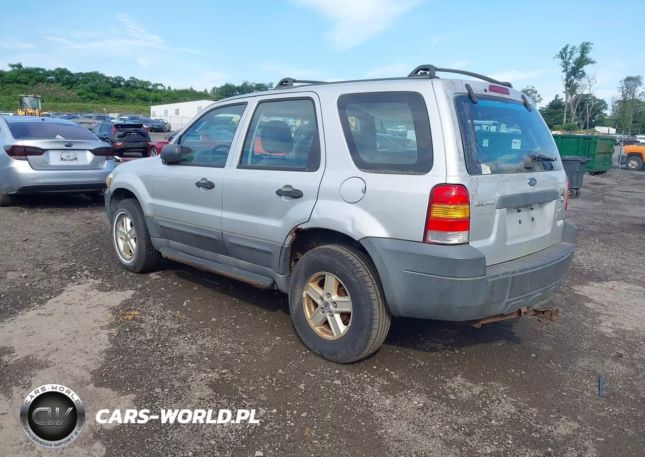 2005 Ford Escape Xls VIN:1FMYU92Z45KC28923 - 3
