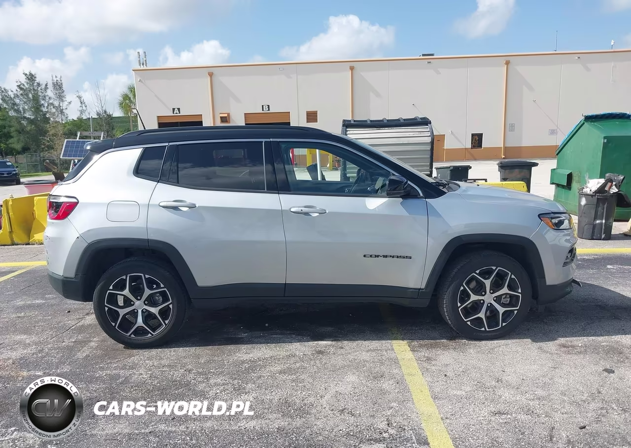 2024 Jeep Compass Limited 4X4 VIN:3C4NJDCN3RT111790 - 13