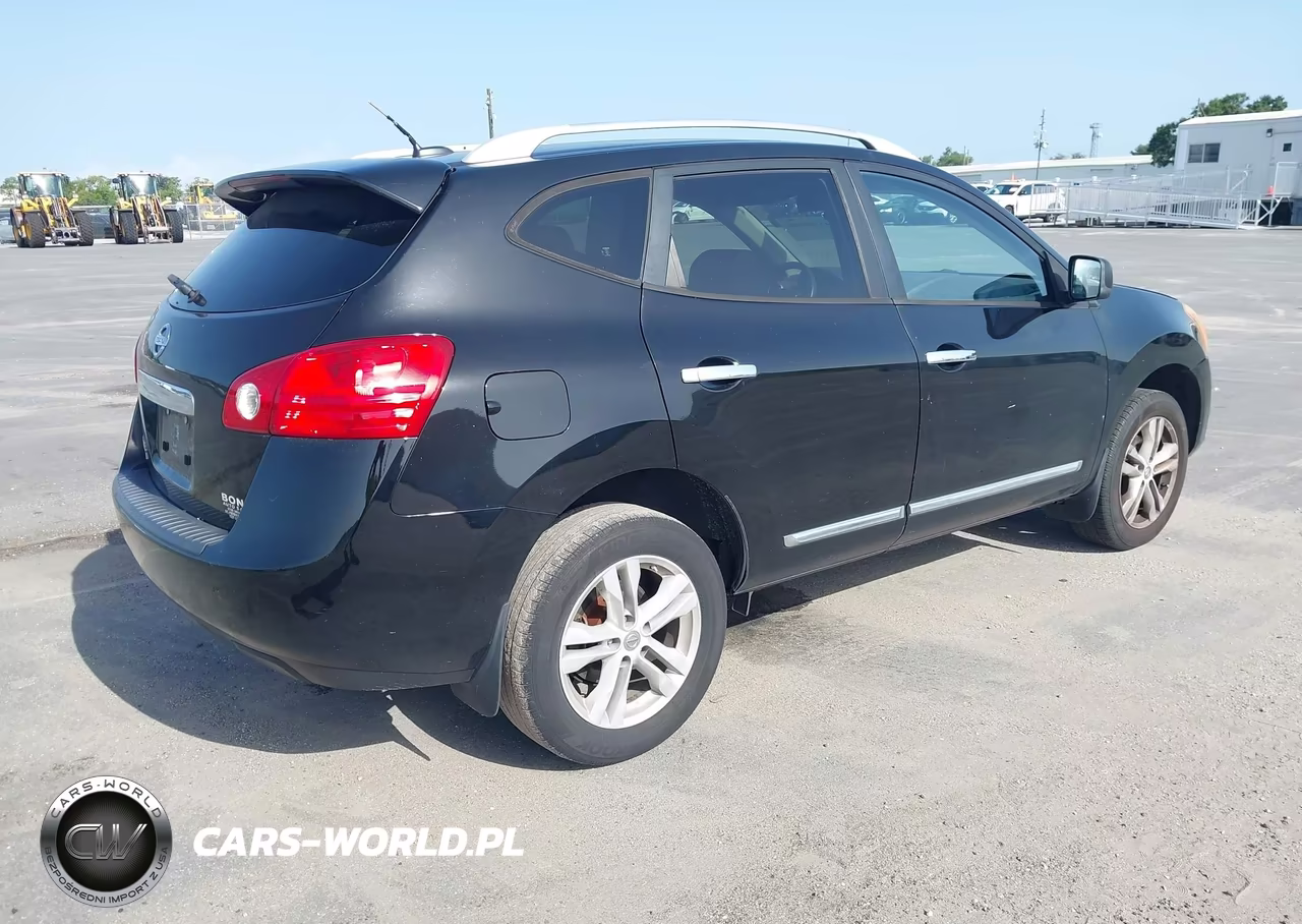 2015 Nissan Rogue Select S VIN:JN8AS5MT6FW654768 - 4