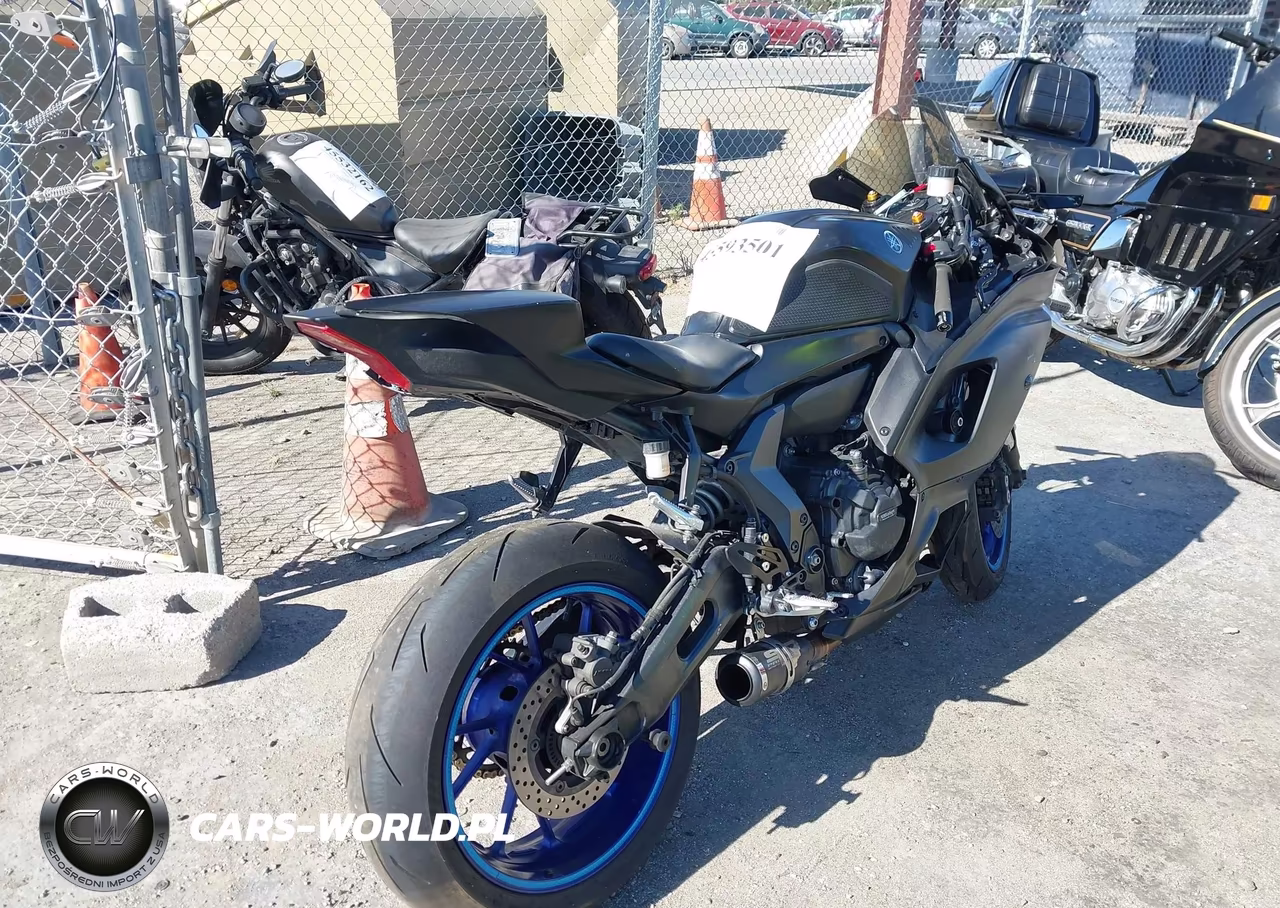 2023 Yamaha Yzfr7 VIN:JYARM38E6PA004809 - 4