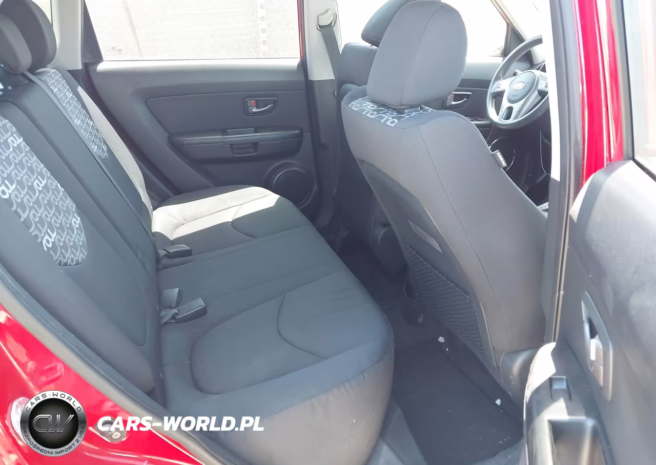 2011 Kia Soul + VIN:KNDJT2A24B7239052 - 8