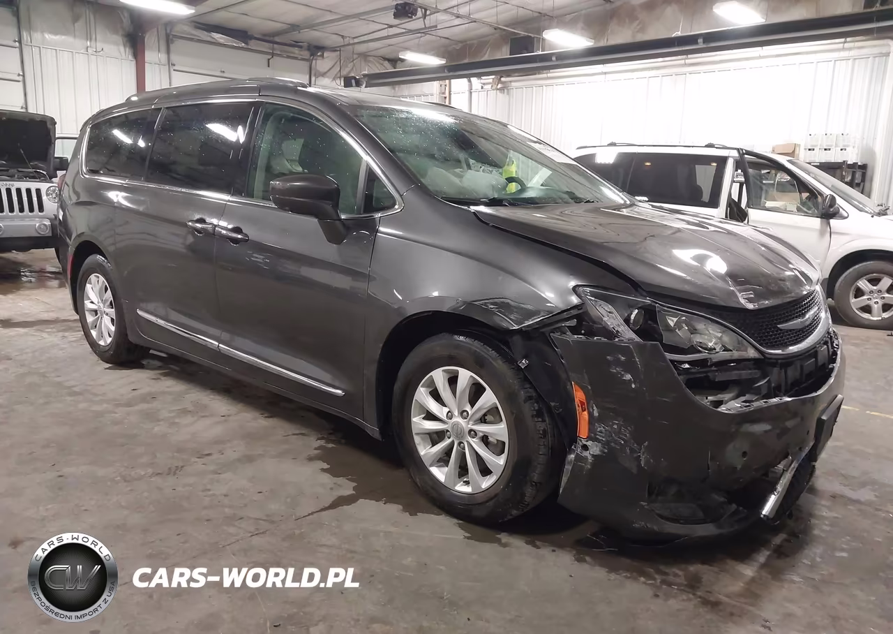 2018 Chrysler Pacifica Touring L – zdjęcie 1 z 20