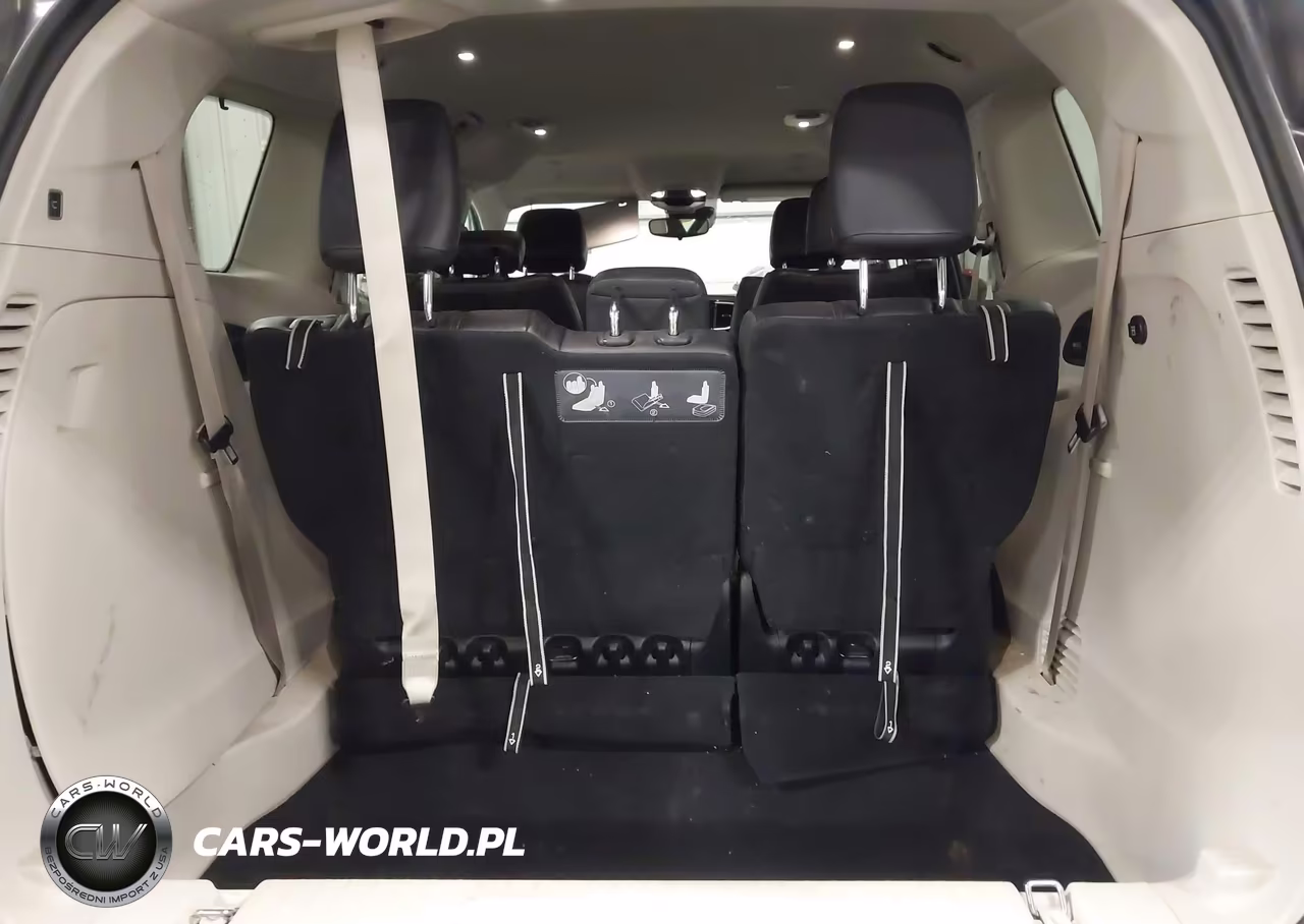 2018 Chrysler Pacifica Touring L VIN:2C4RC1BG0JR246035 - 20