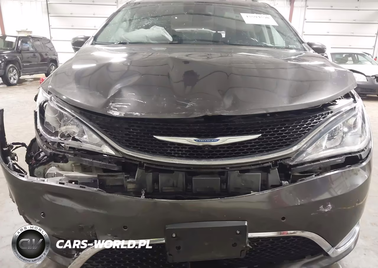 2018 Chrysler Pacifica Touring L VIN:2C4RC1BG0JR246035 - 6