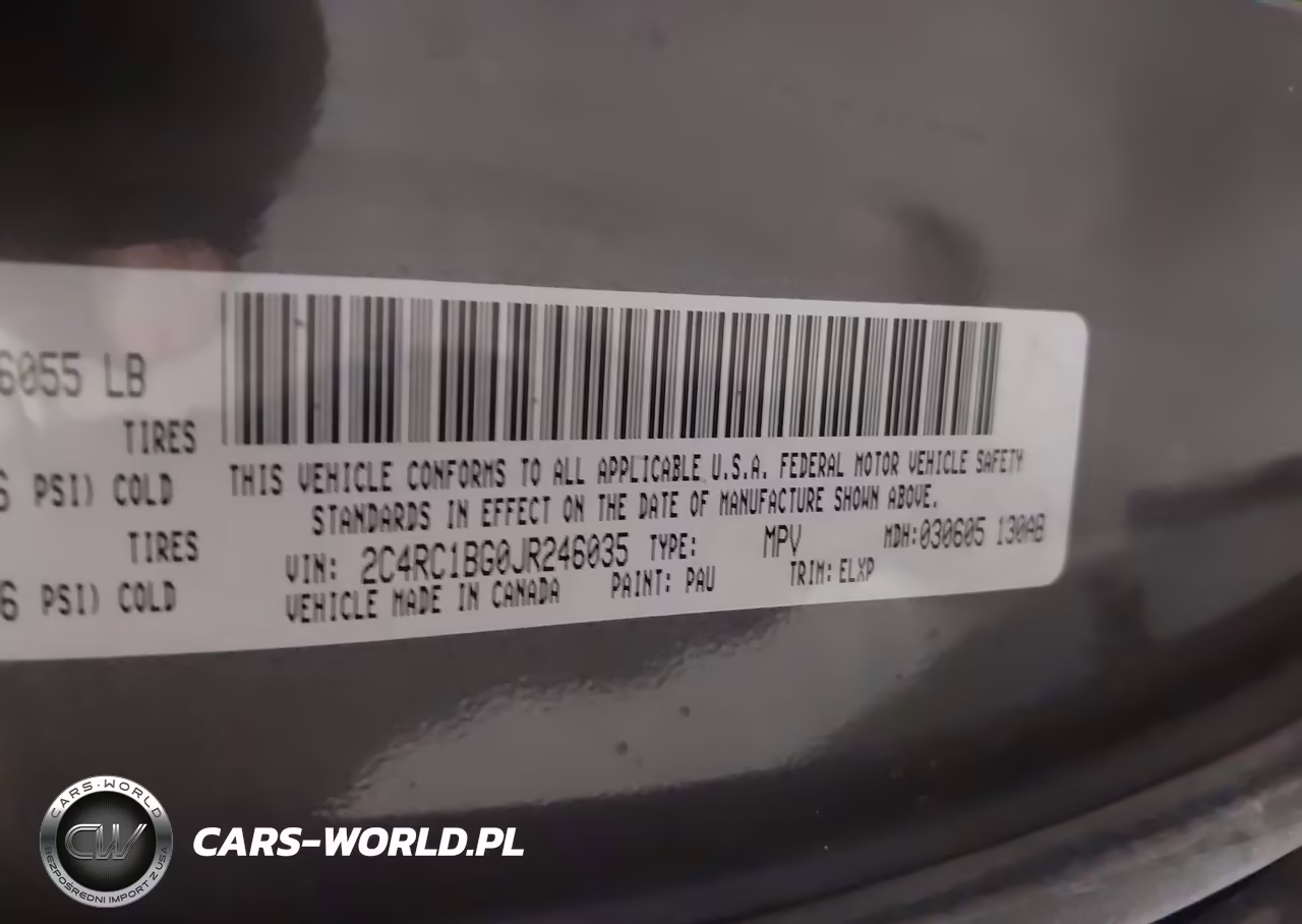 2018 Chrysler Pacifica Touring L VIN:2C4RC1BG0JR246035 - 9