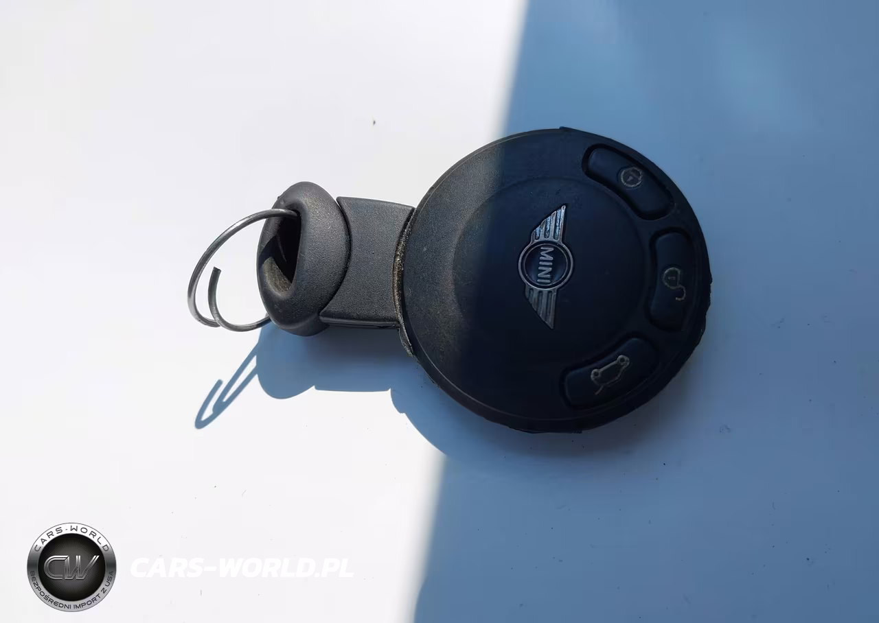 2010 Mini Cooper VIN:WMWMF3C57ATZ61619 - 11