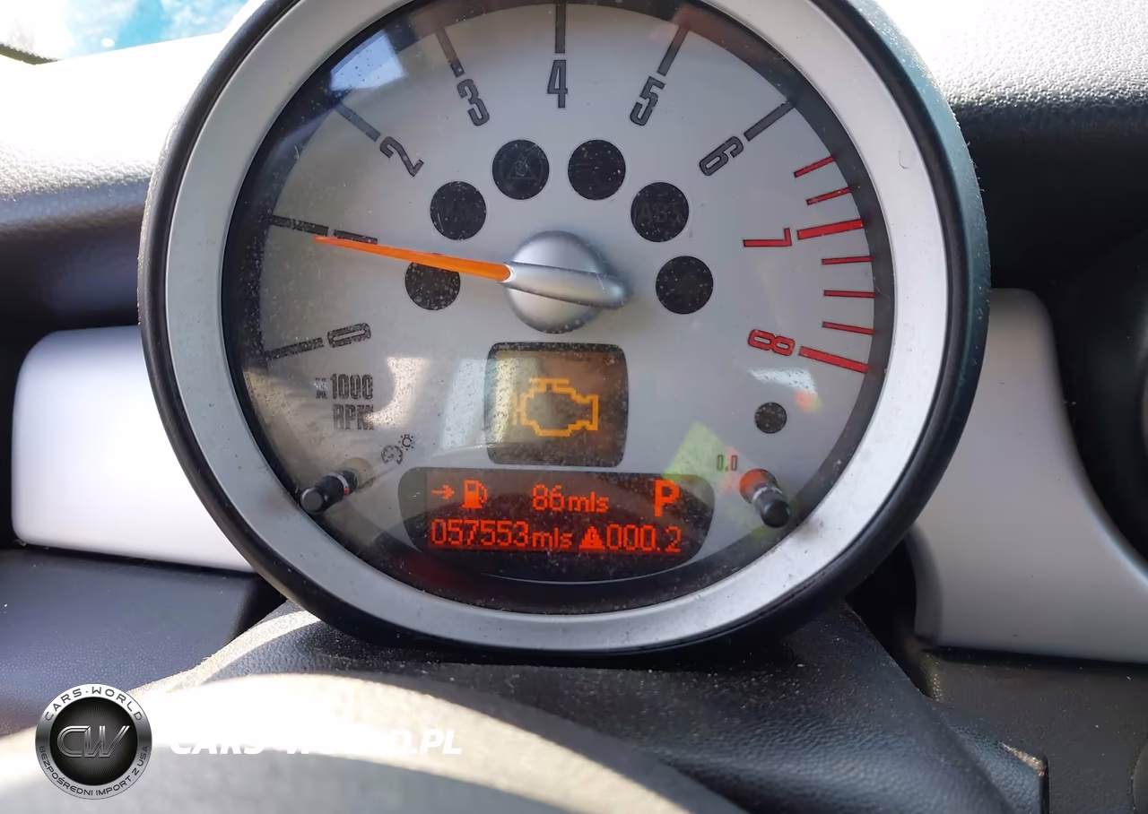 2010 Mini Cooper VIN:WMWMF3C57ATZ61619 - 7
