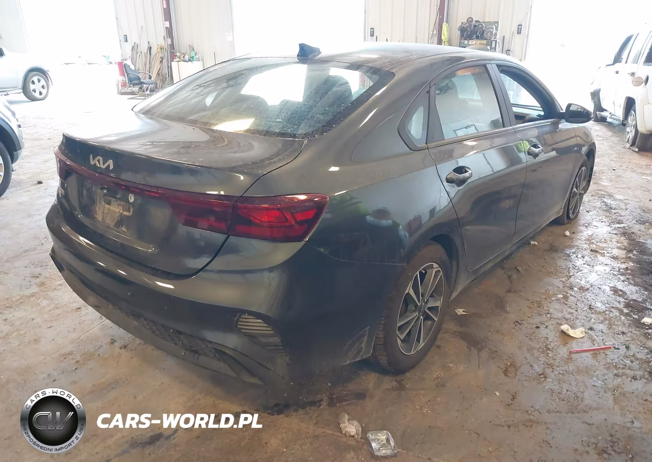 2024 Kia Forte Lxs VIN:3KPF24AD7RE738847 - 4