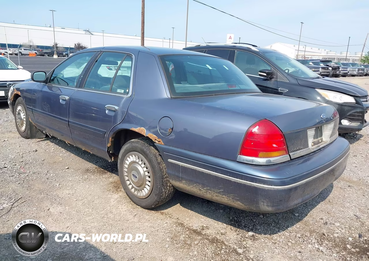 1998 Ford Crown Victoria VIN:2FAFP73W4WX180680 - 3