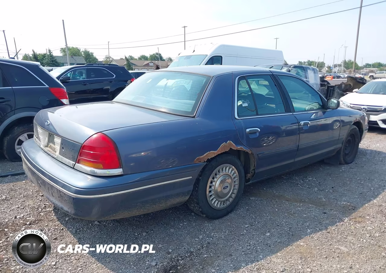 1998 Ford Crown Victoria VIN:2FAFP73W4WX180680 - 4