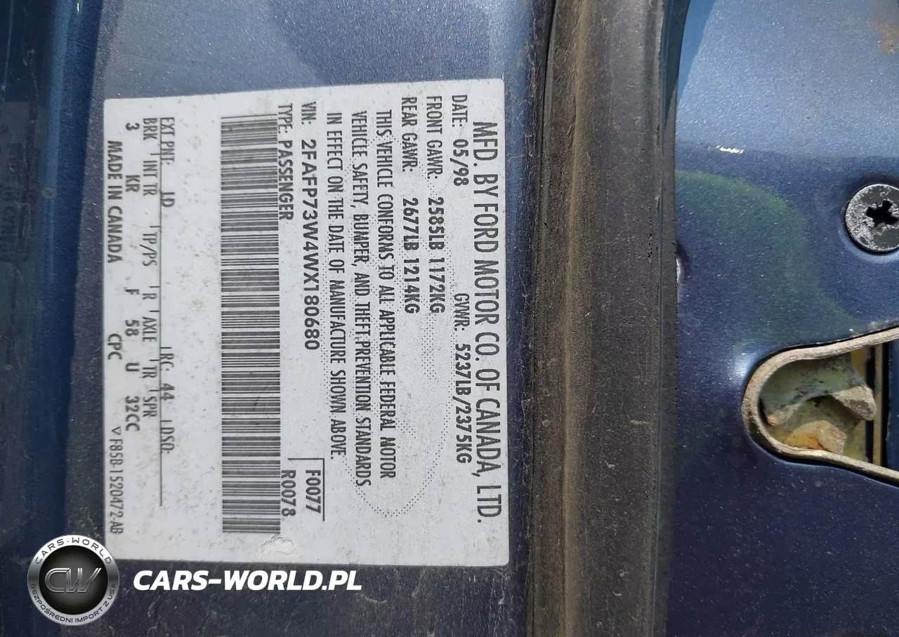 1998 Ford Crown Victoria VIN:2FAFP73W4WX180680 - 9