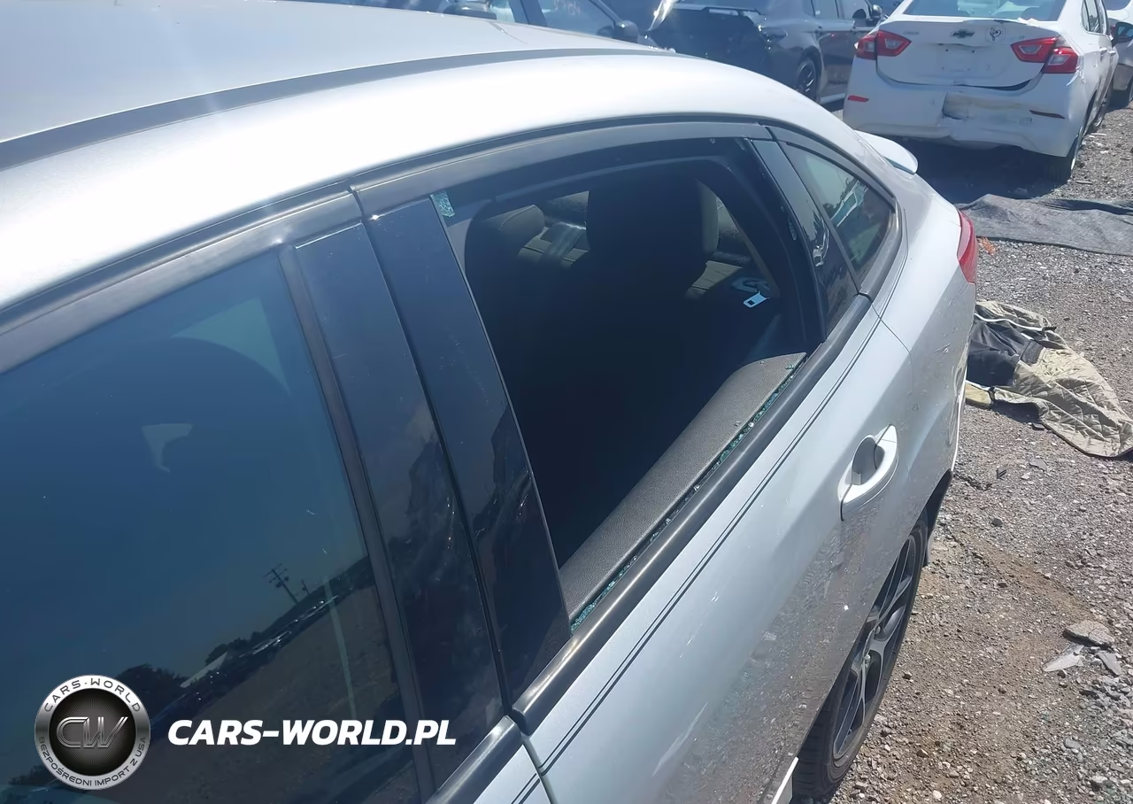 2016 Ford Focus Se VIN:1FADP3F24GL292354 - 6