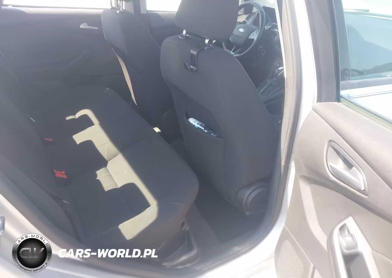 2016 Ford Focus Se VIN:1FADP3F24GL292354 - 8
