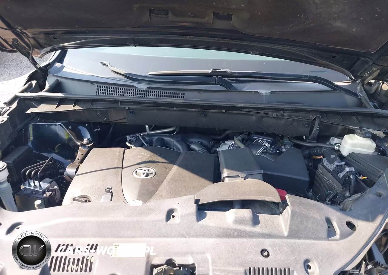 2019 Toyota Highlander Xle VIN:5TDJZRFH2KS565183 - 10