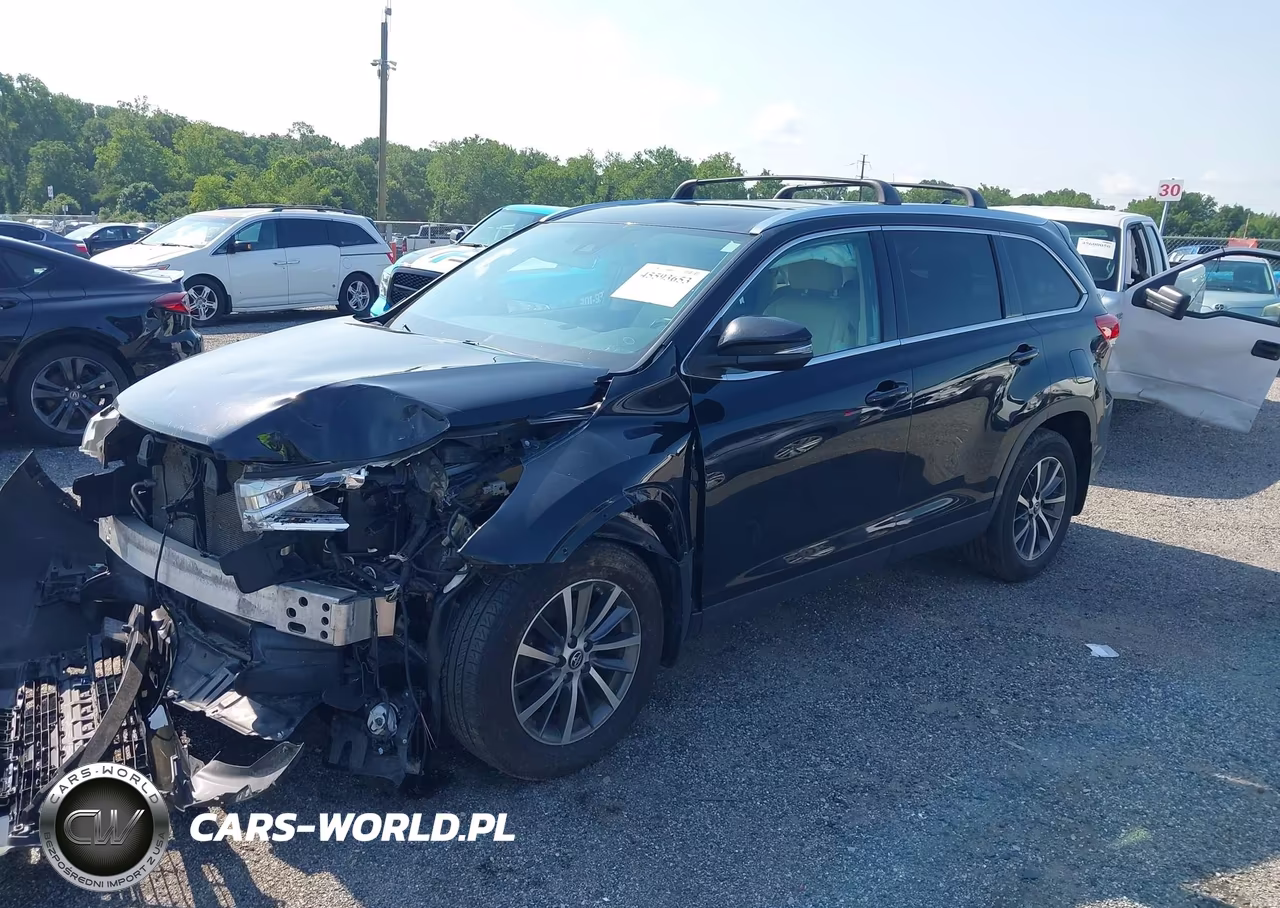 2019 Toyota Highlander Xle VIN:5TDJZRFH2KS565183 - 2