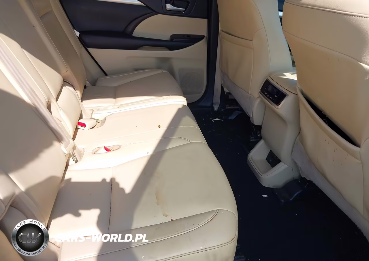 2019 Toyota Highlander Xle VIN:5TDJZRFH2KS565183 - 8