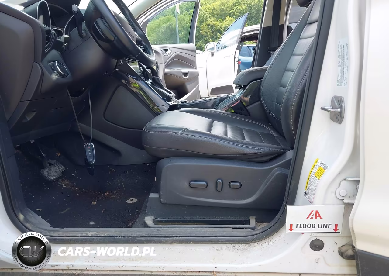 2016 Ford Escape Titanium VIN:1FMCU9J93GUA06988 - 17