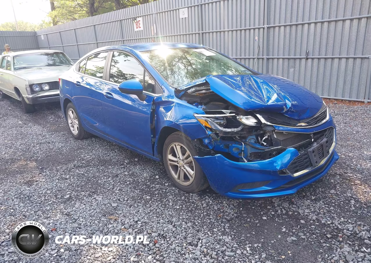 2017 Chevrolet Cruze Lt Auto – zdjęcie 1 z 16