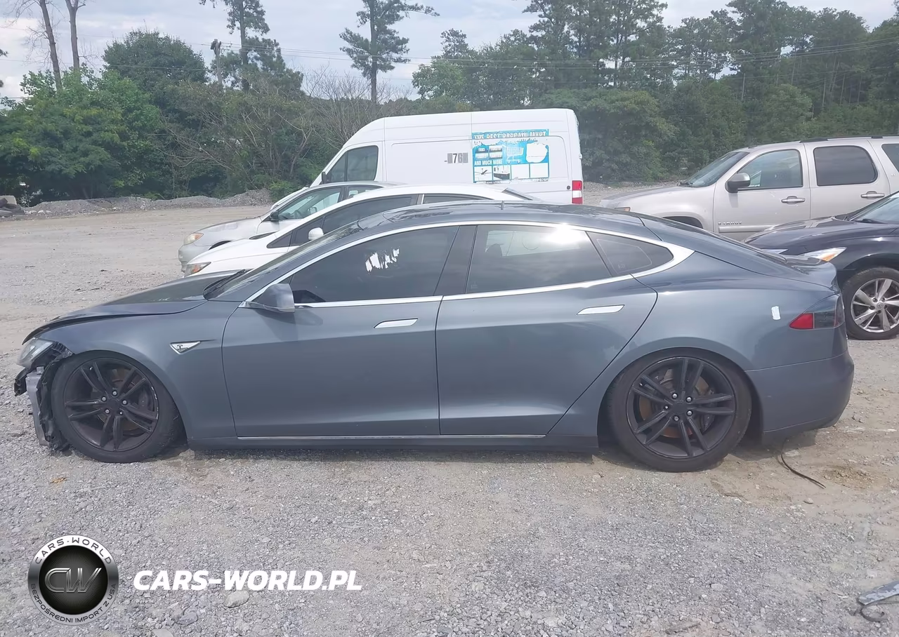 2013 Tesla Model S VIN:5YJSA1CN6DFP08389 - 13
