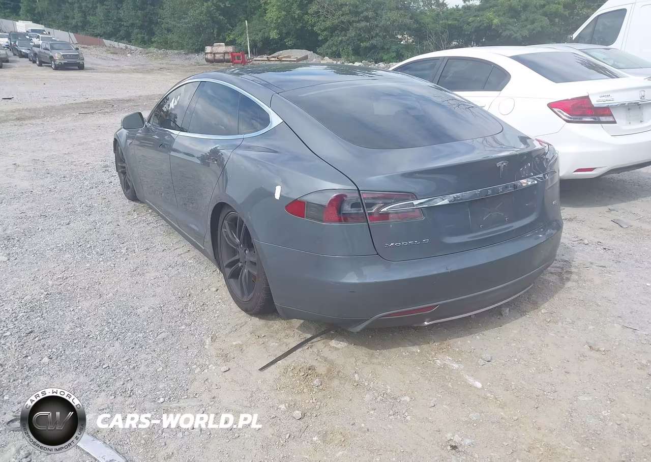 2013 Tesla Model S VIN:5YJSA1CN6DFP08389 - 3