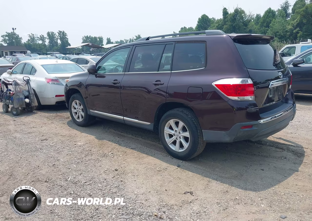 2012 Toyota Highlander Base V6 VIN:5TDBK3EH2CS104655 - 3
